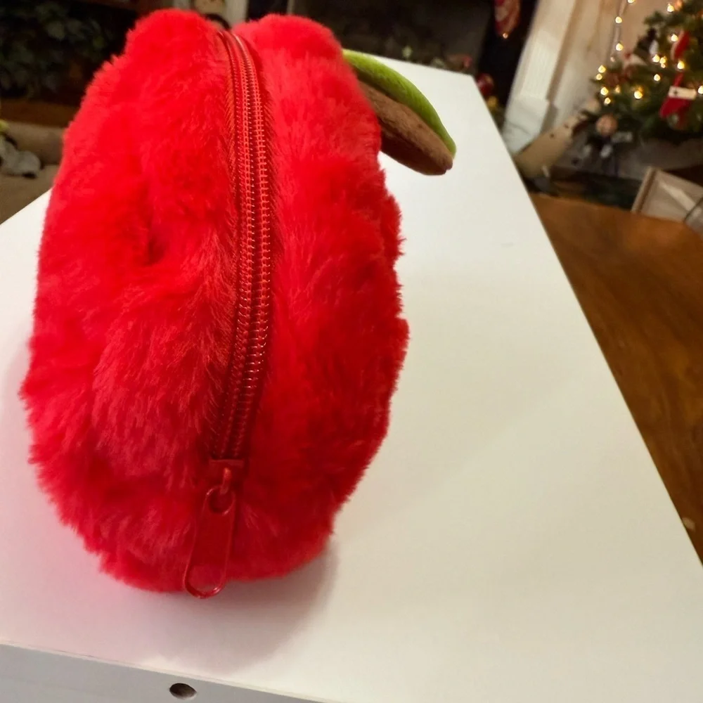 New Hello Kitty Apple Makeup Bag